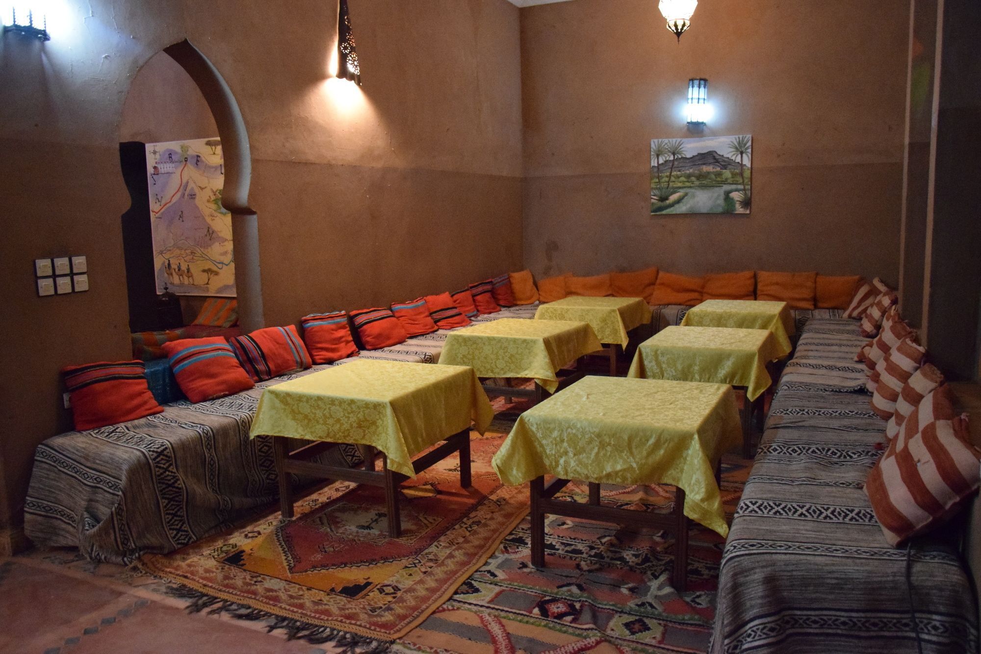 Carrefour Des Nomades Hotel Oulad Driss Exterior photo